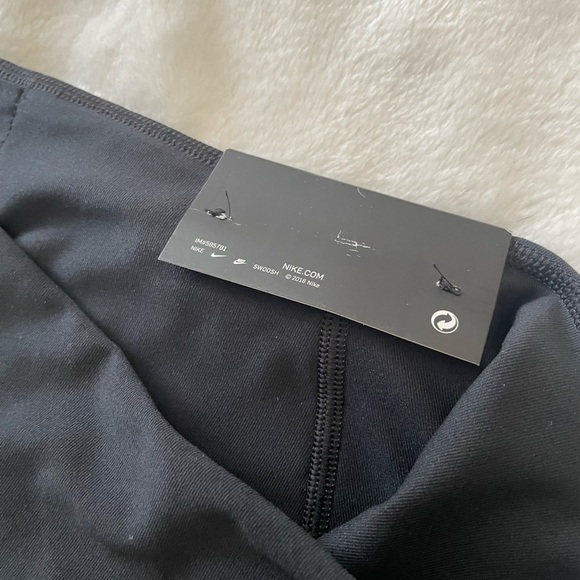Nike medium black NWT Leggings - Picture 6 of 7